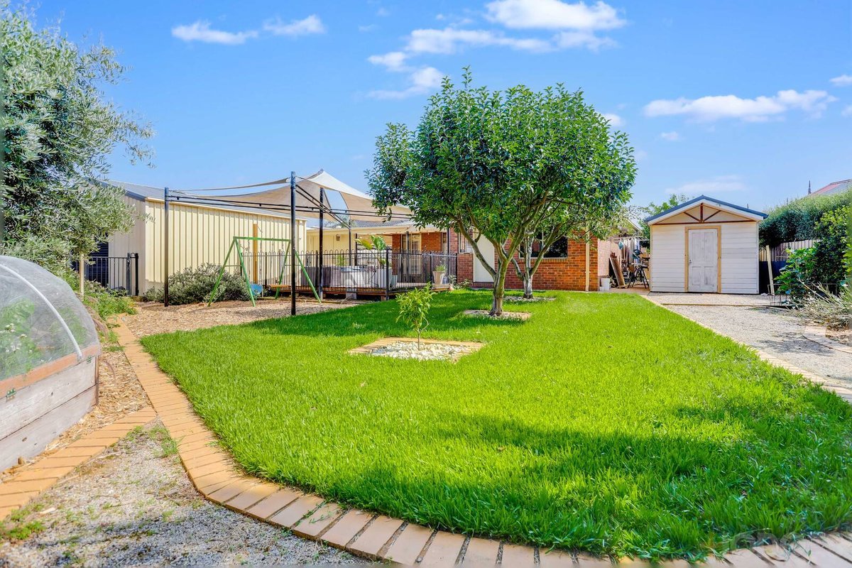 16 Beldale Avenue Werribee - Residential for sale