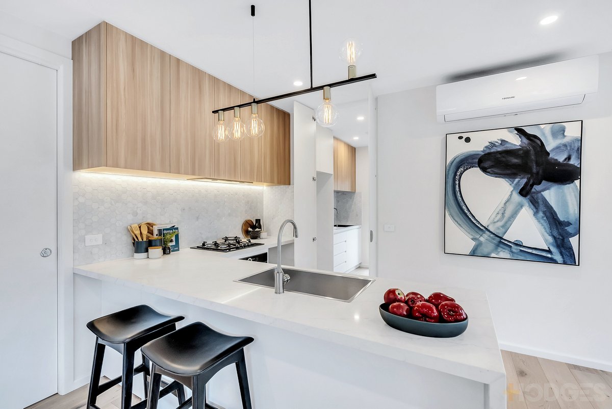 1 / 6 Edsall Street Highett - Residential for sale