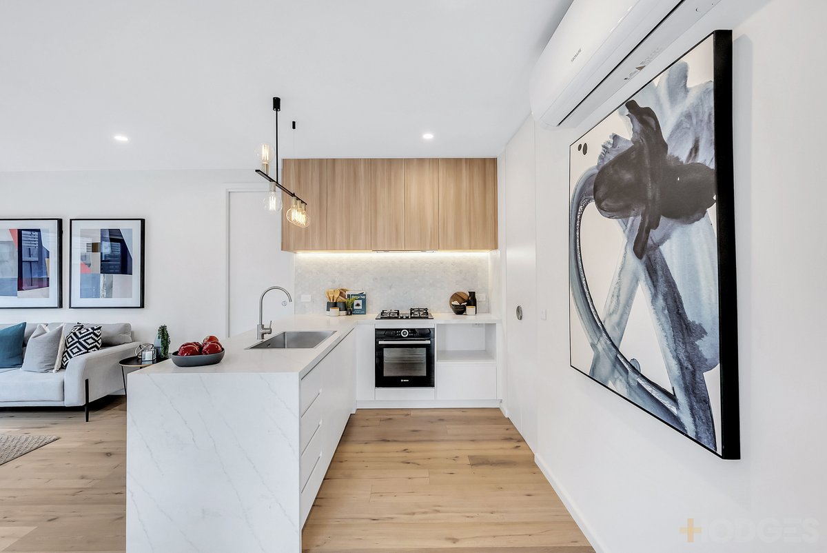 1 / 6 Edsall Street Highett - Residential for sale