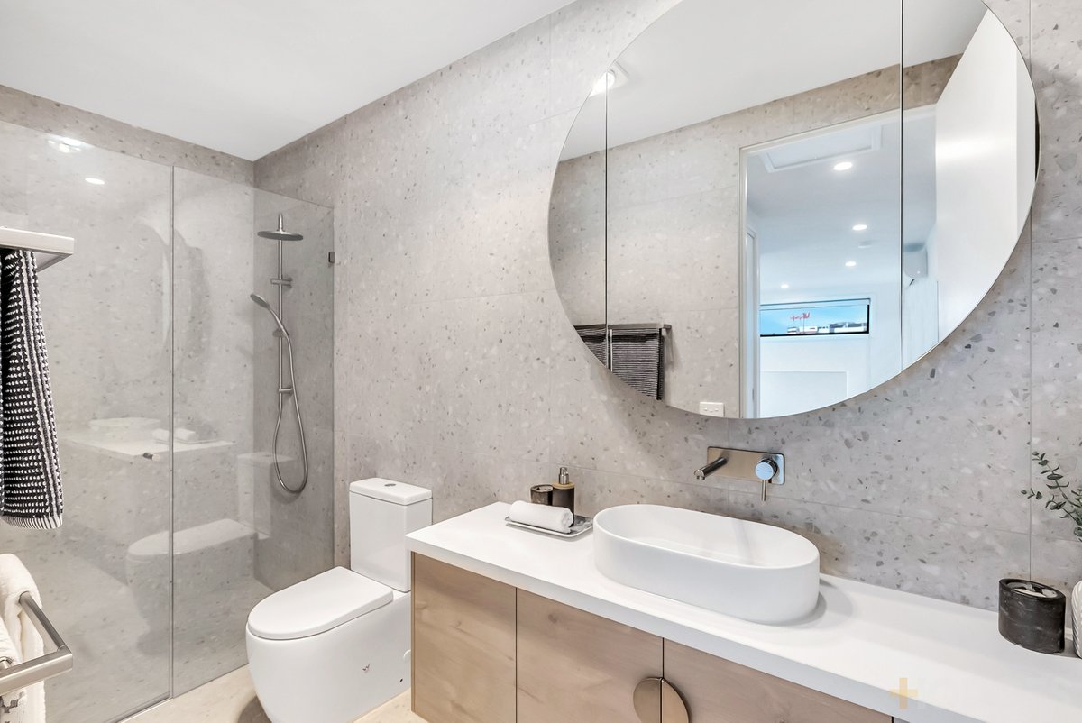 1 / 6 Edsall Street Highett - Residential for sale