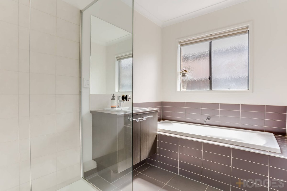 16 Finsbury Crescent Manor Lakes - Residential for sale