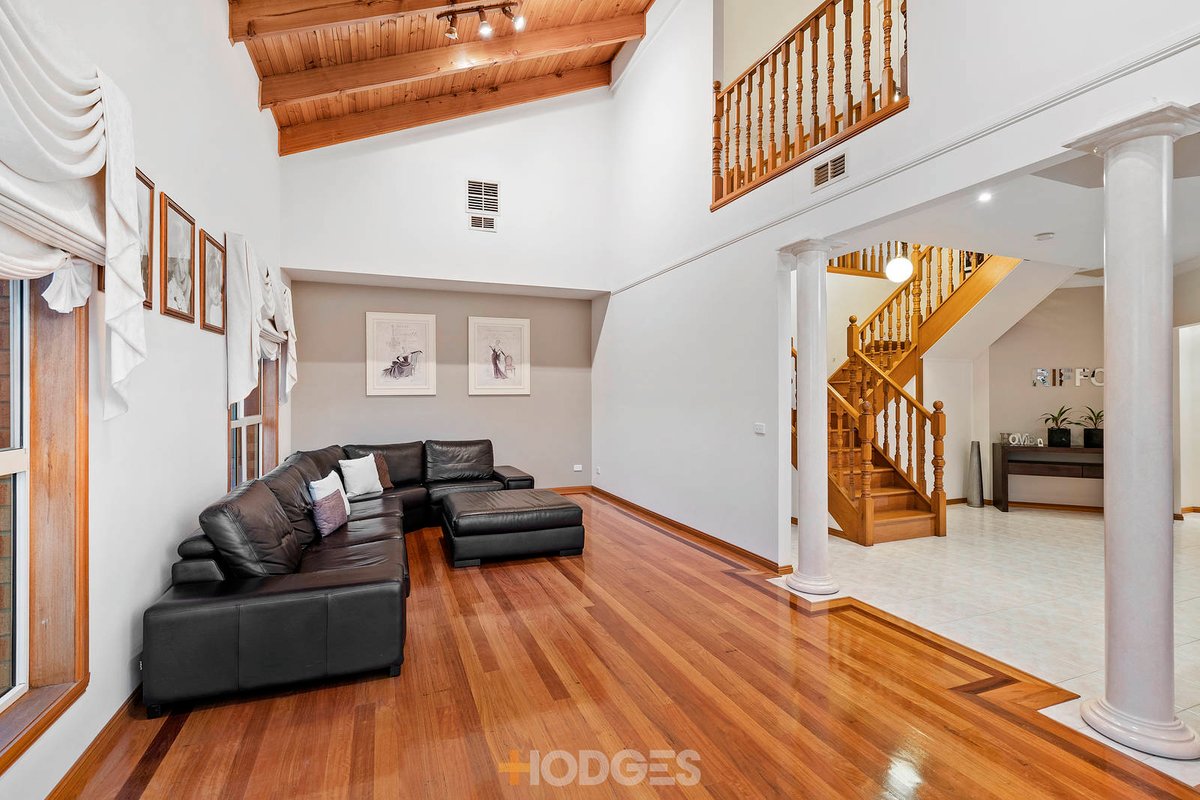 16 Lonsdale Circuit Hoppers Crossing - Residential for sale