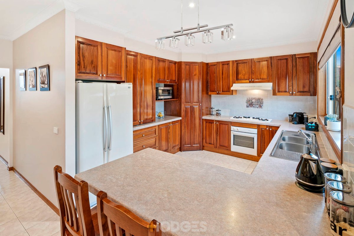16 Lonsdale Circuit Hoppers Crossing - Residential for sale