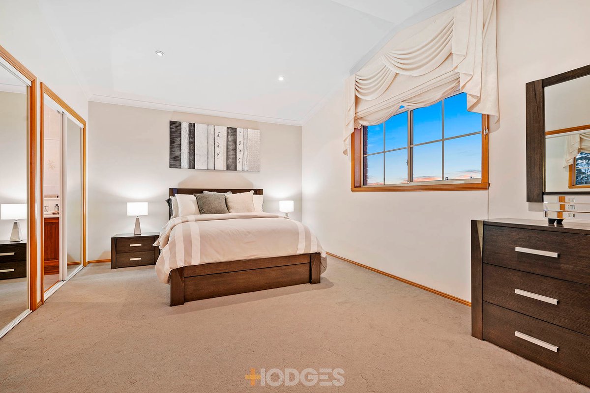 16 Lonsdale Circuit Hoppers Crossing - Residential for sale