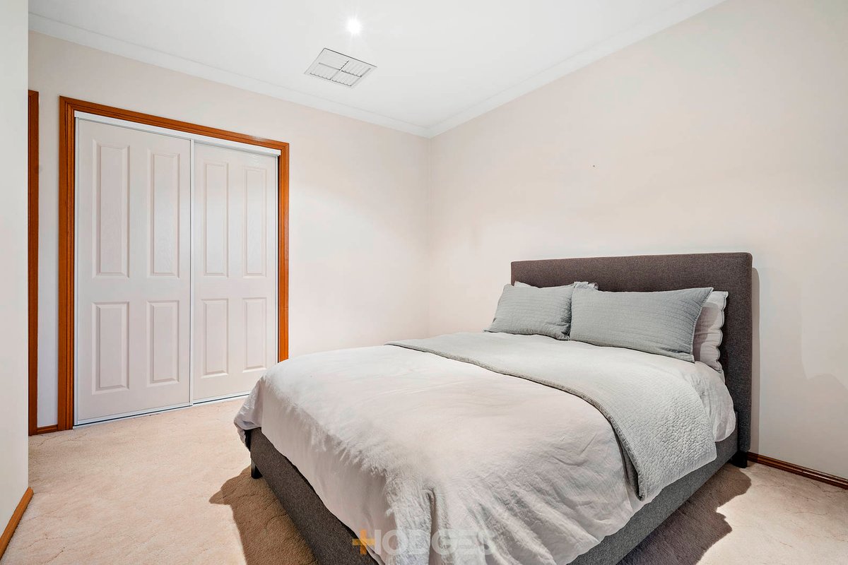 16 Lonsdale Circuit Hoppers Crossing - Residential for sale