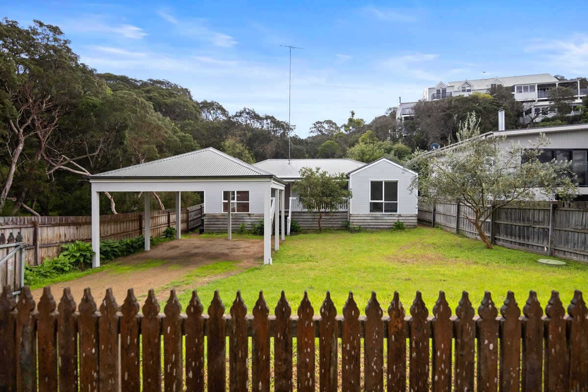 16 Mannana Street RYE - Residential for lease