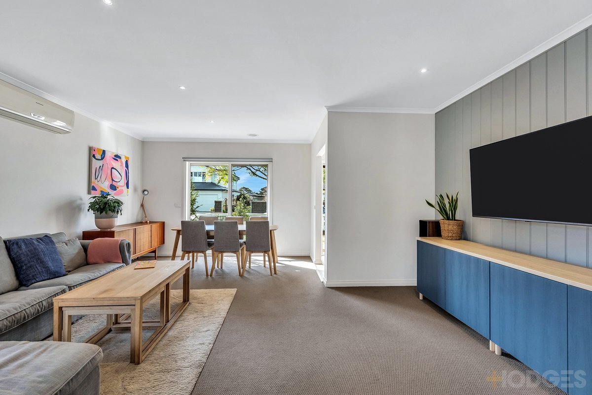 1 / 6 Munro Avenue Edithvale - Residential for sale