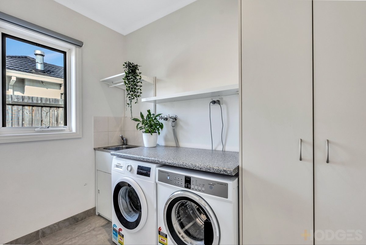 1 / 6 Munro Avenue Edithvale - Residential for sale