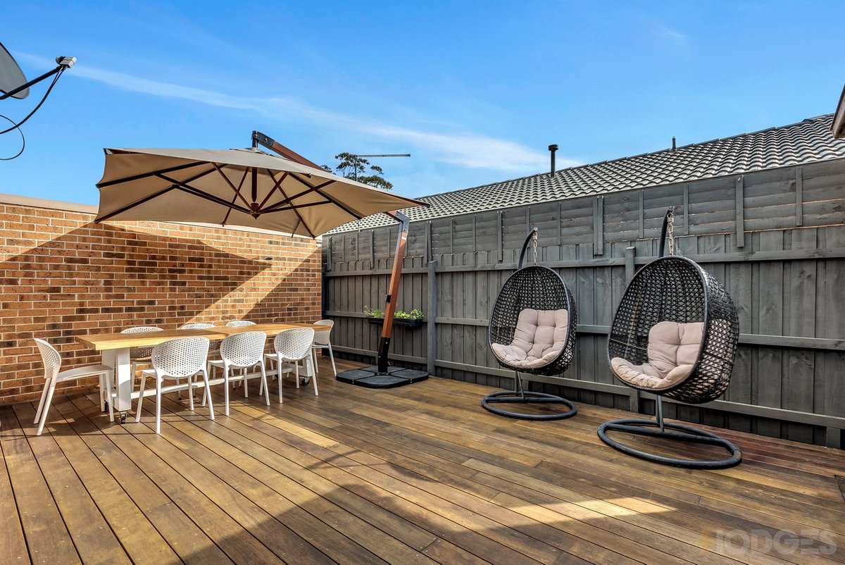 1 / 6 Munro Avenue Edithvale - Residential for sale
