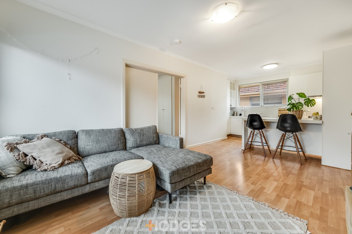 1 / 6 Ripon Grove ELSTERNWICK - Residential for sale