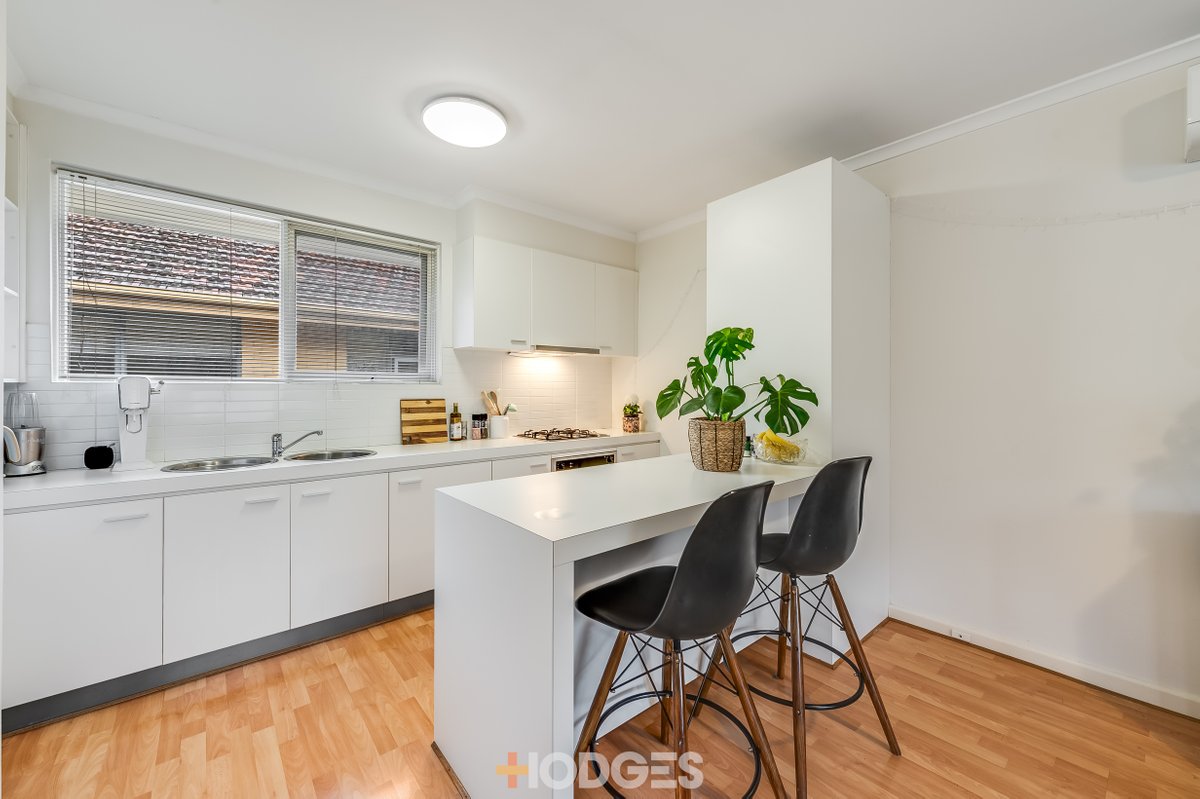 1 / 6 Ripon Grove ELSTERNWICK - Residential for sale