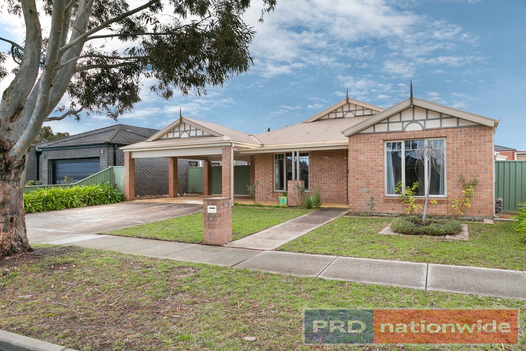 16 Selwyn Street, MINERS REST VIC 3352