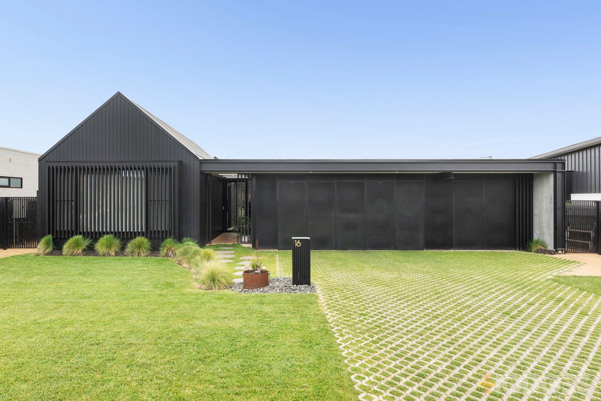 16 Stone Pine Court Connewarre - Residential for sale