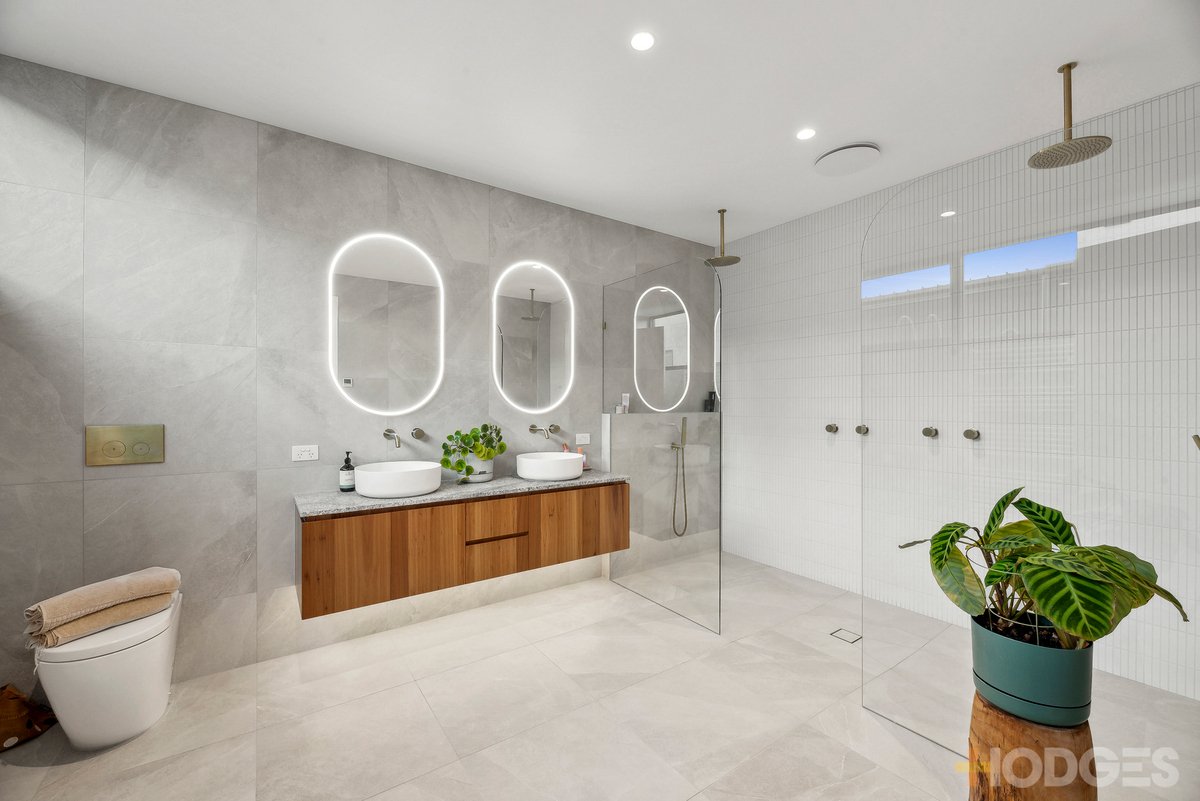 16 Stone Pine Court Connewarre - Residential for sale