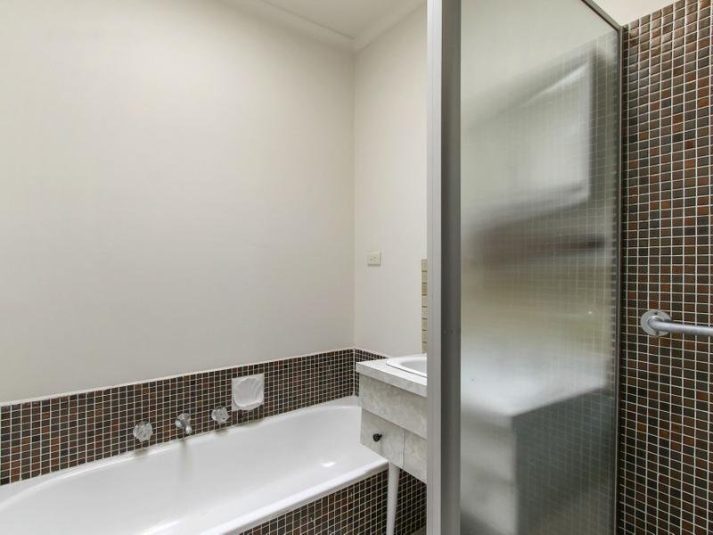 1 / 6 Venice Street MENTONE - Residential for sale