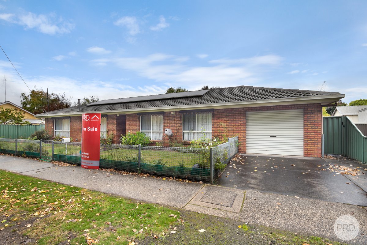 16 Victoria Street, CRESWICK VIC 3363