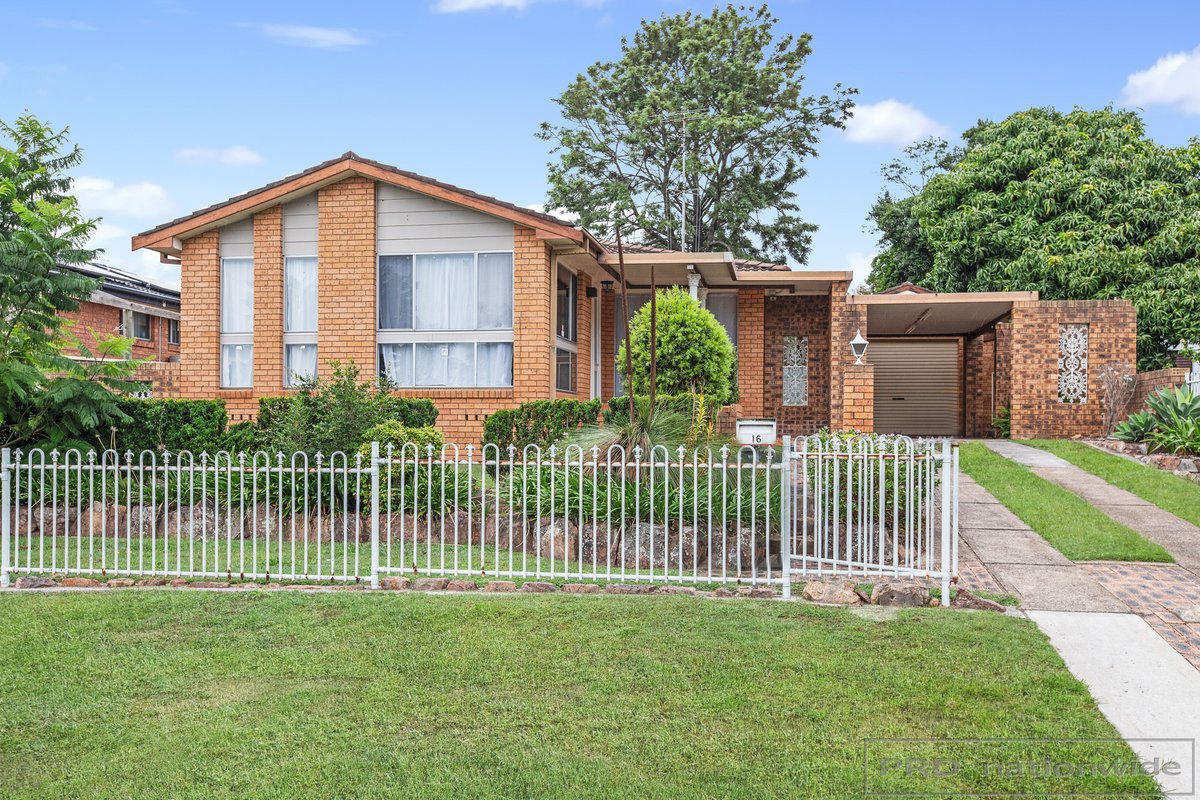 16 Way Street, TENAMBIT NSW 2323