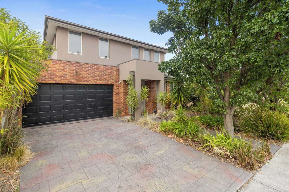 1 / 60 Mortimore Street Bentleigh - 4 bedroom property