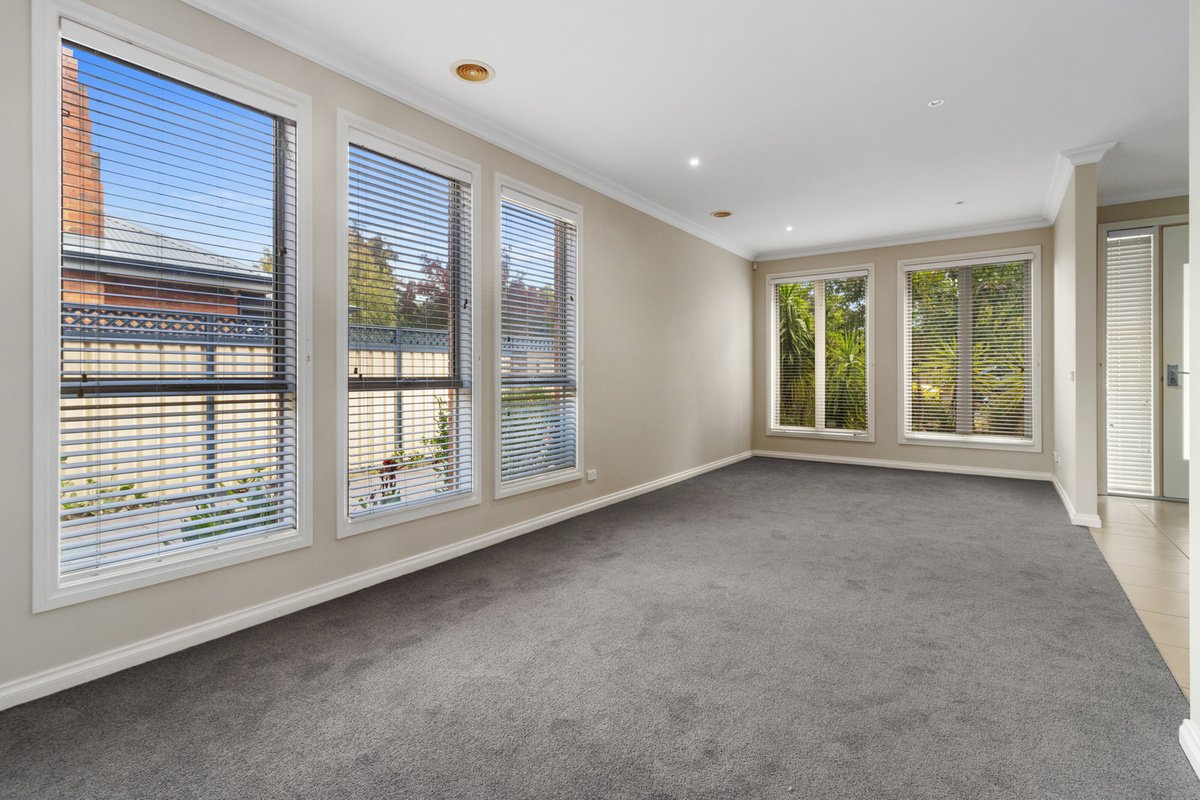 1 / 60 Mortimore Street Bentleigh - Residential for lease