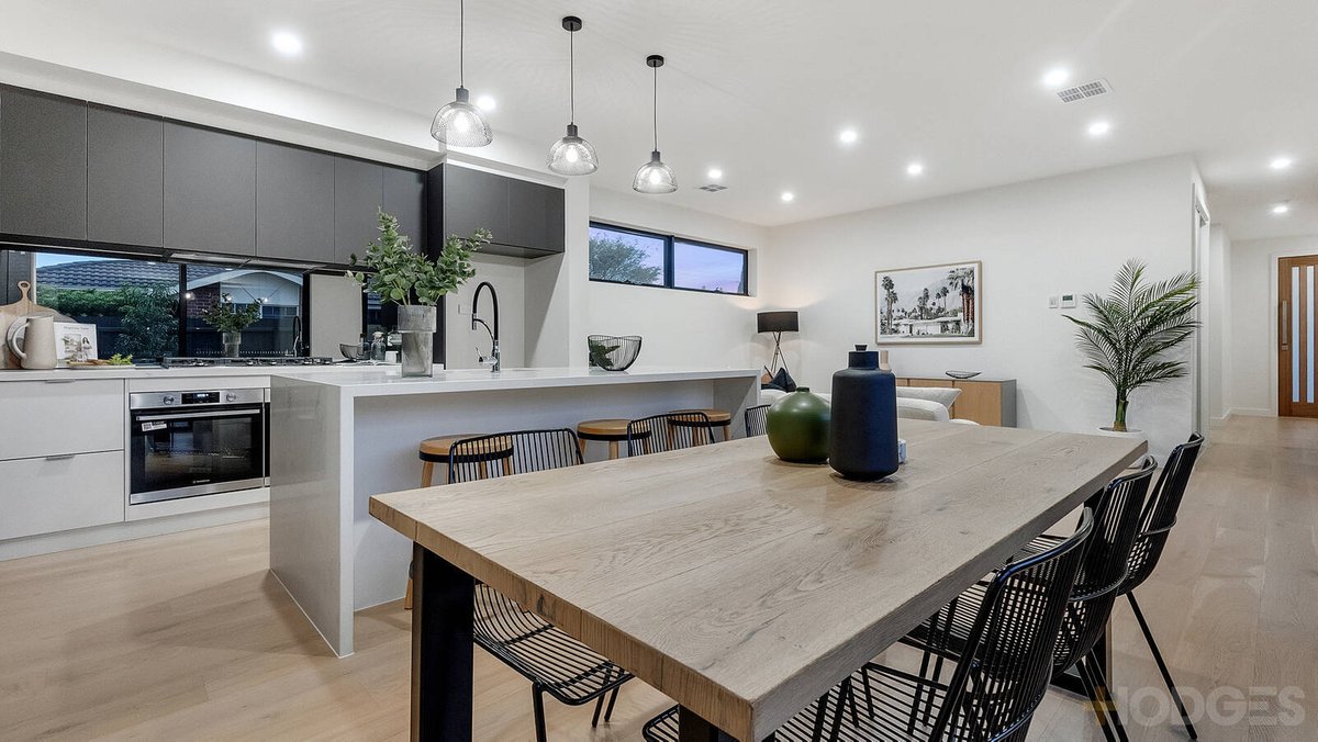 1 / 61 Follett Road Cheltenham - Residential for sale