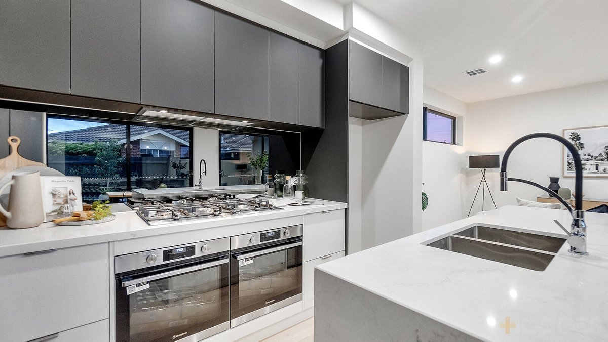 1 / 61 Follett Road Cheltenham - Residential for sale