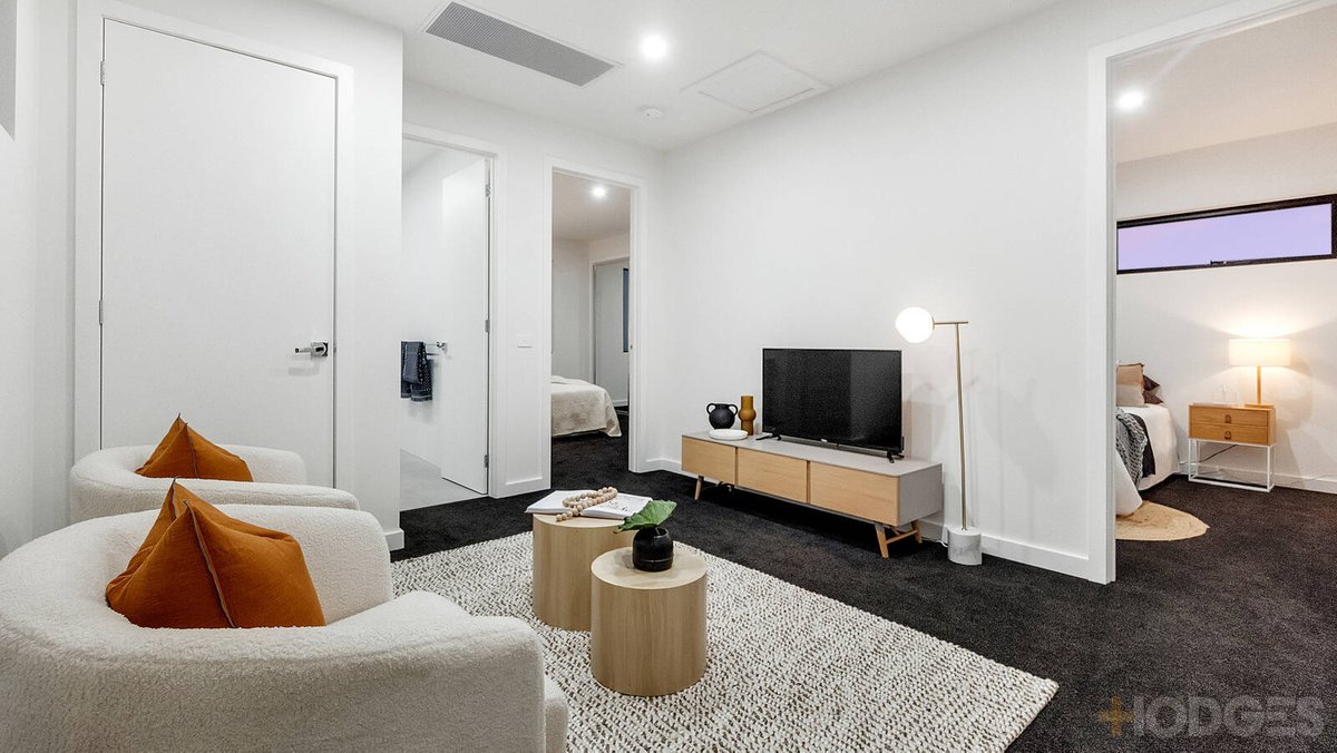 1 / 61 Follett Road Cheltenham - Residential for sale