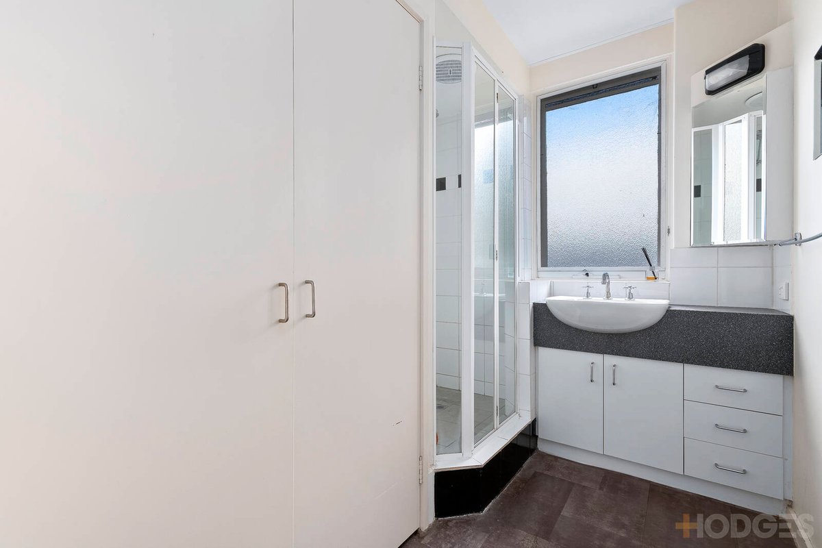 16 / 14 The Avenue Windsor - Residential for sale