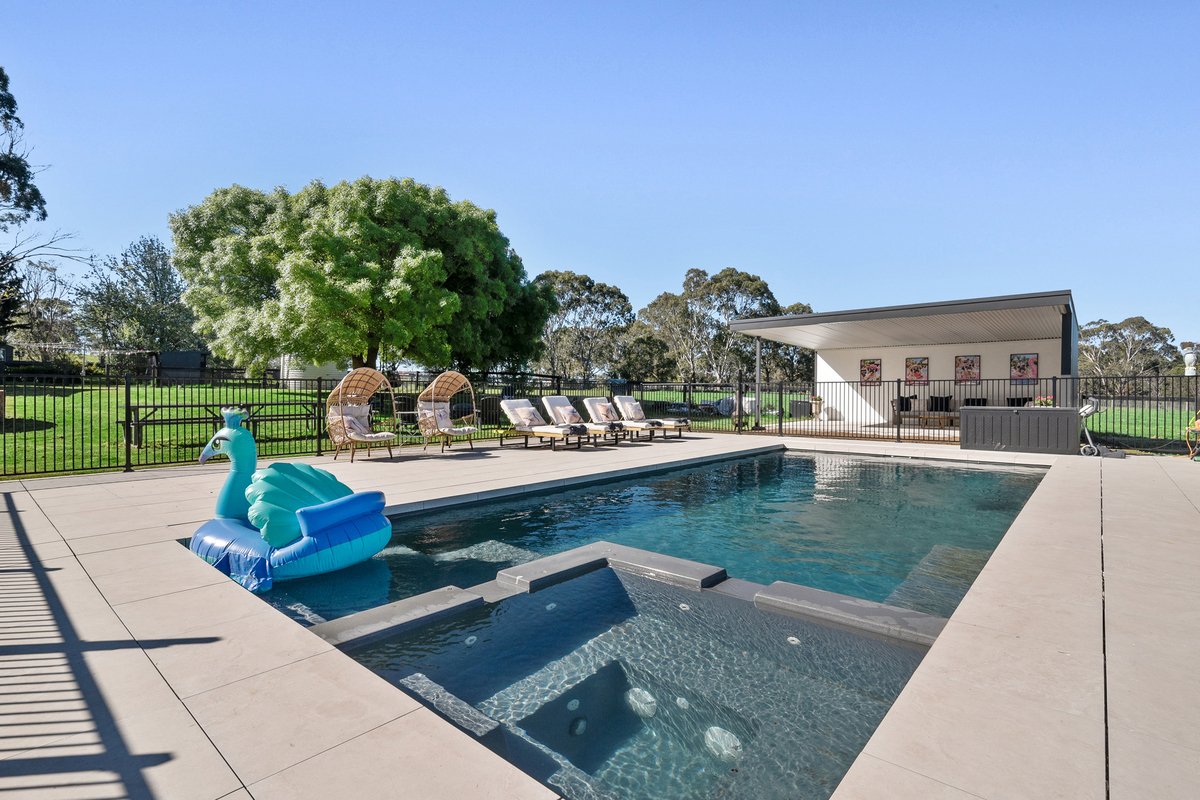 162 Diggings Road Willowmavin - Residential for sale