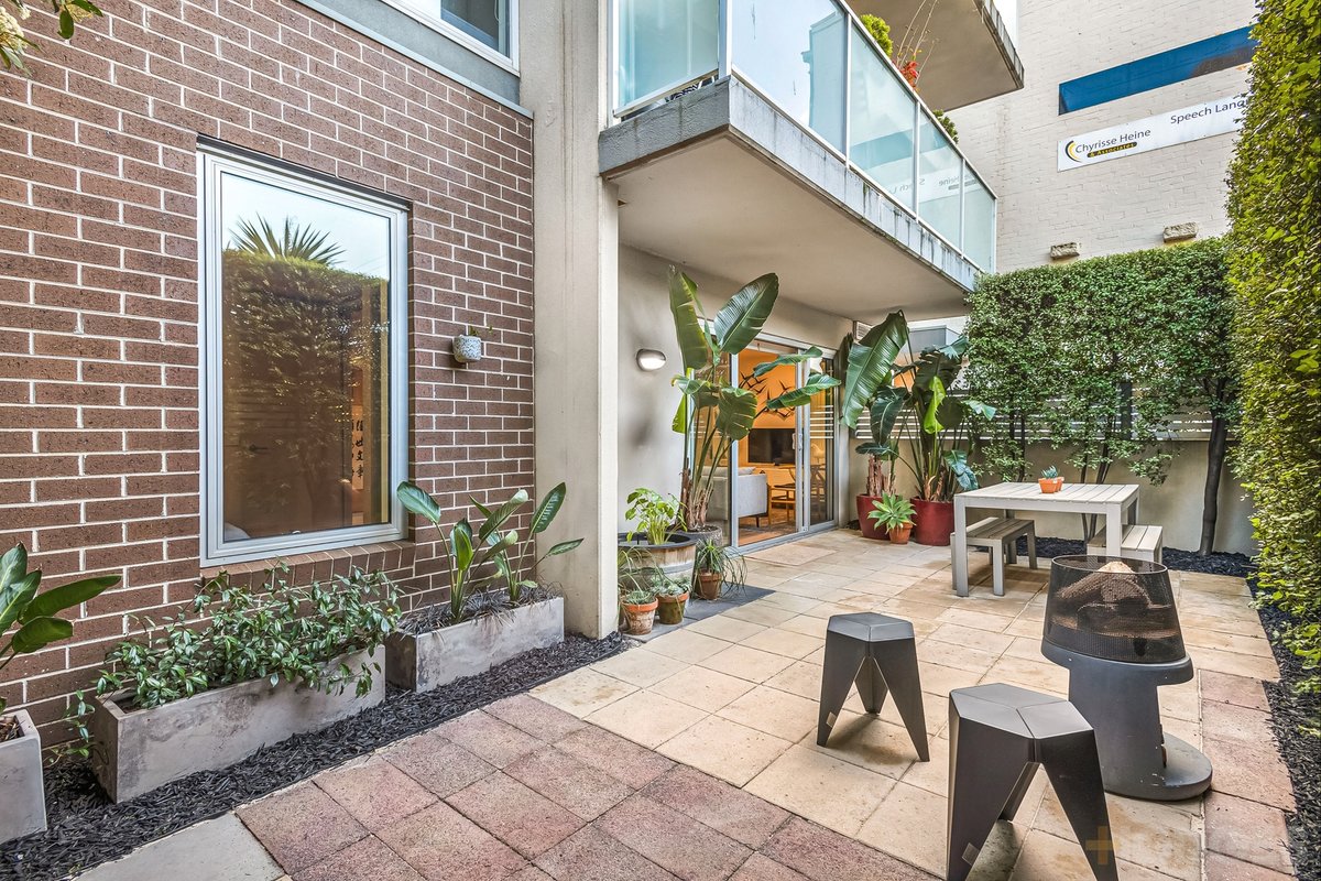1 / 62 Hawthorn Road Caulfield North - Residential for sale