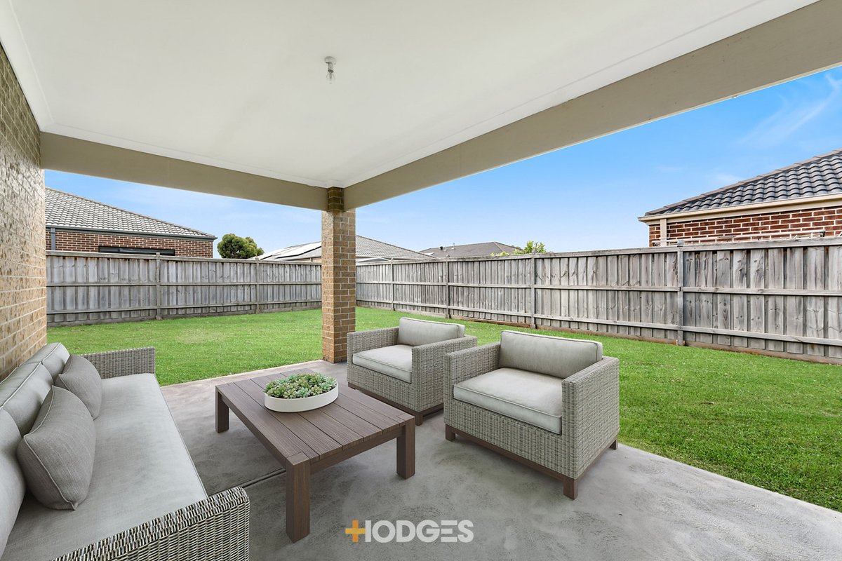 162 Linsell Boulevard Cranbourne East - Residential for sale
