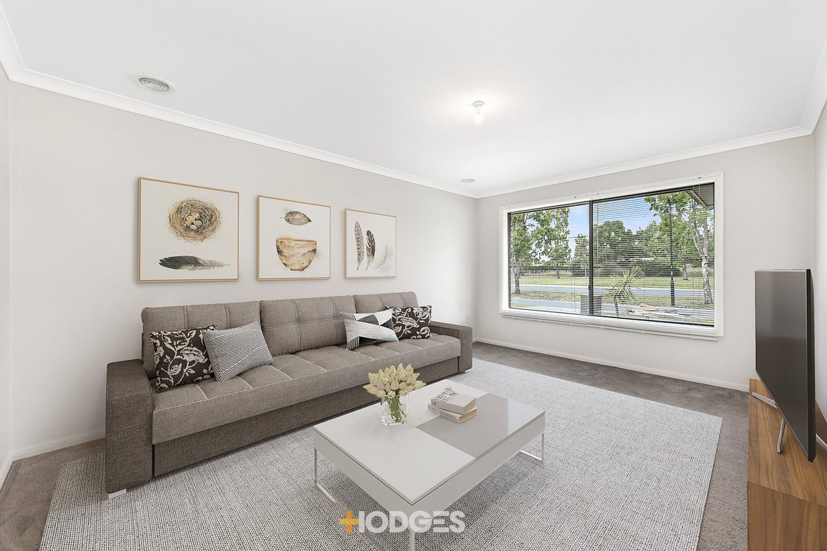 162 Linsell Boulevard Cranbourne East - Residential for sale