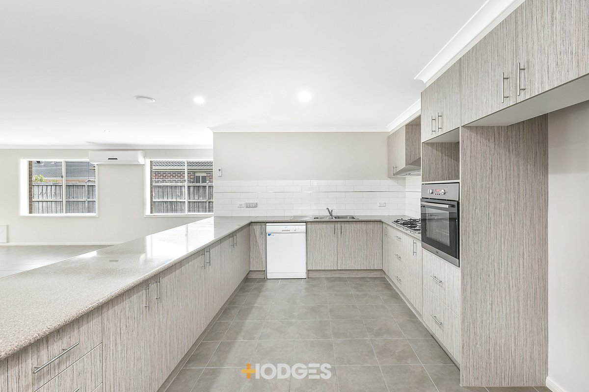 162 Linsell Boulevard Cranbourne East - Residential for sale