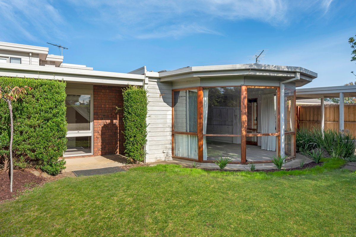 1 / 62 Powell St W  Ocean Grove - Residential for lease