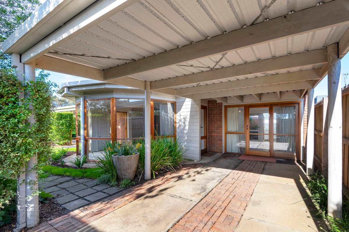 1 / 62 Powell St W  Ocean Grove - Residential for lease