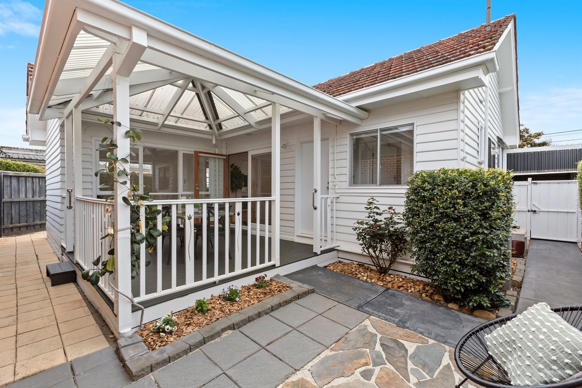 1 / 63 Warren Road Parkdale - Residential for sale