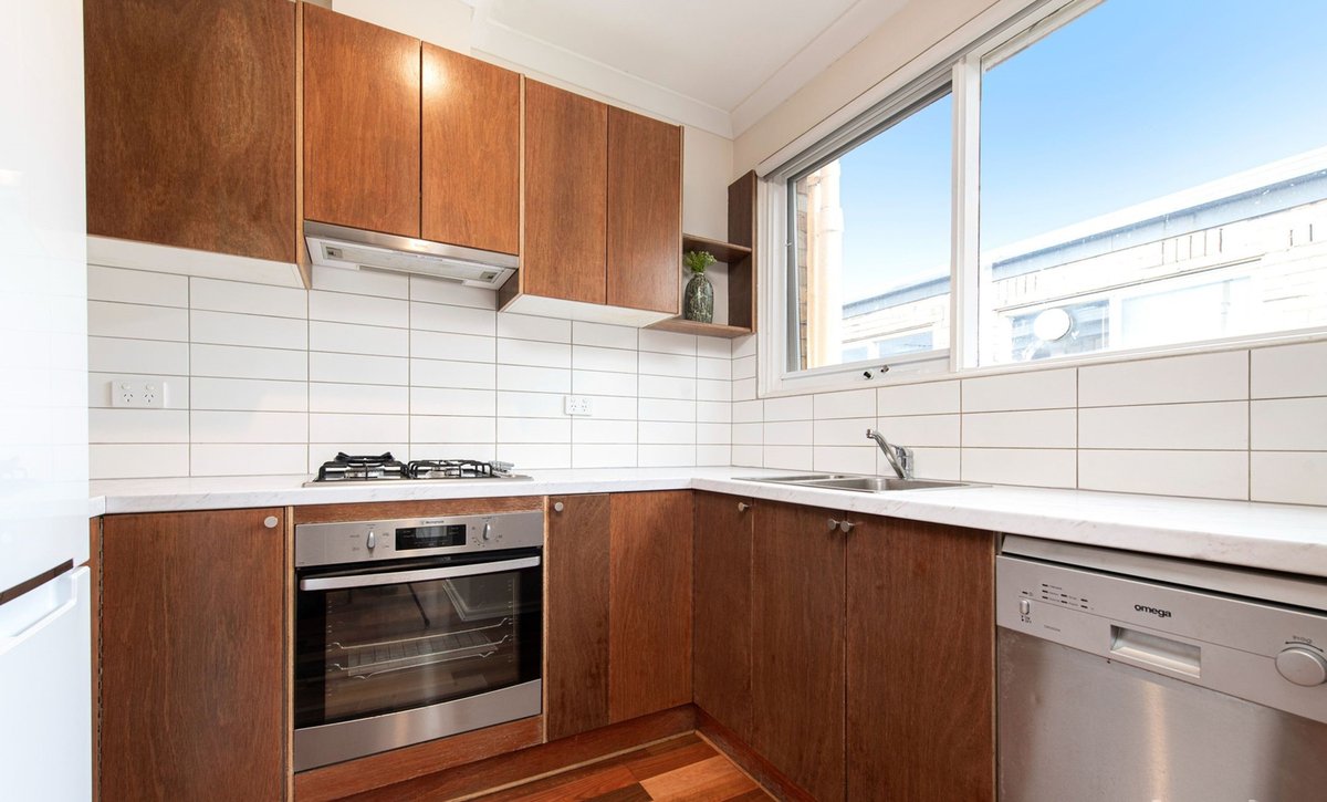 16 / 330 Riversdale Rd Hawthorn East - Residential for lease