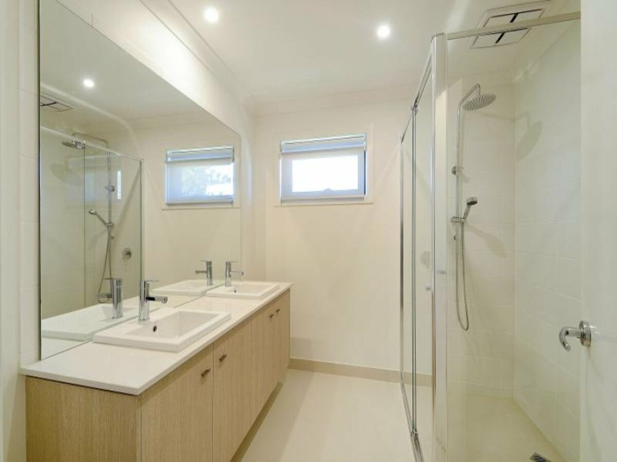 16A Faulkner Street HAMPTON - Residential for lease