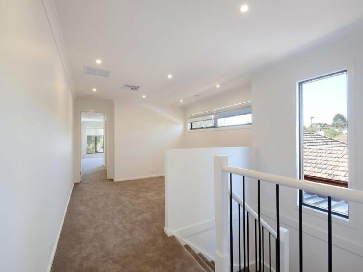 16A Faulkner Street HAMPTON - Residential for lease