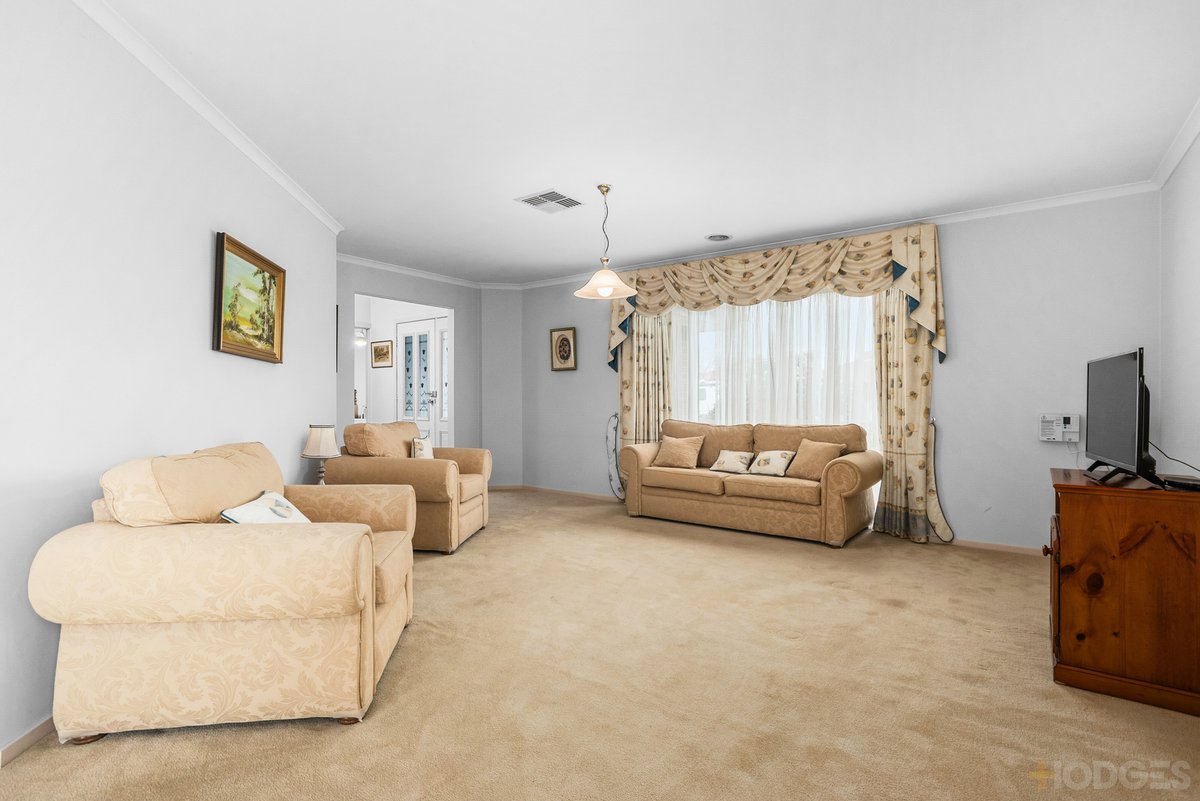 17 Crystal Brook Court Narre Warren South - Residential for sale