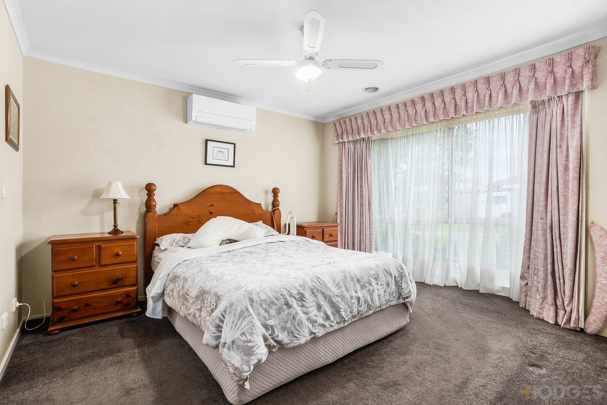 17 Crystal Brook Court Narre Warren South - Residential for sale