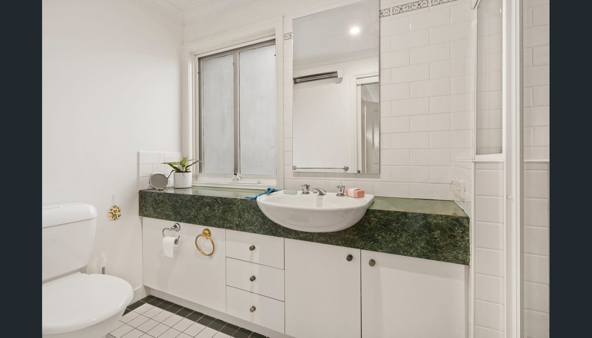 17 Elm Grove BRIGHTON - Residential for lease
