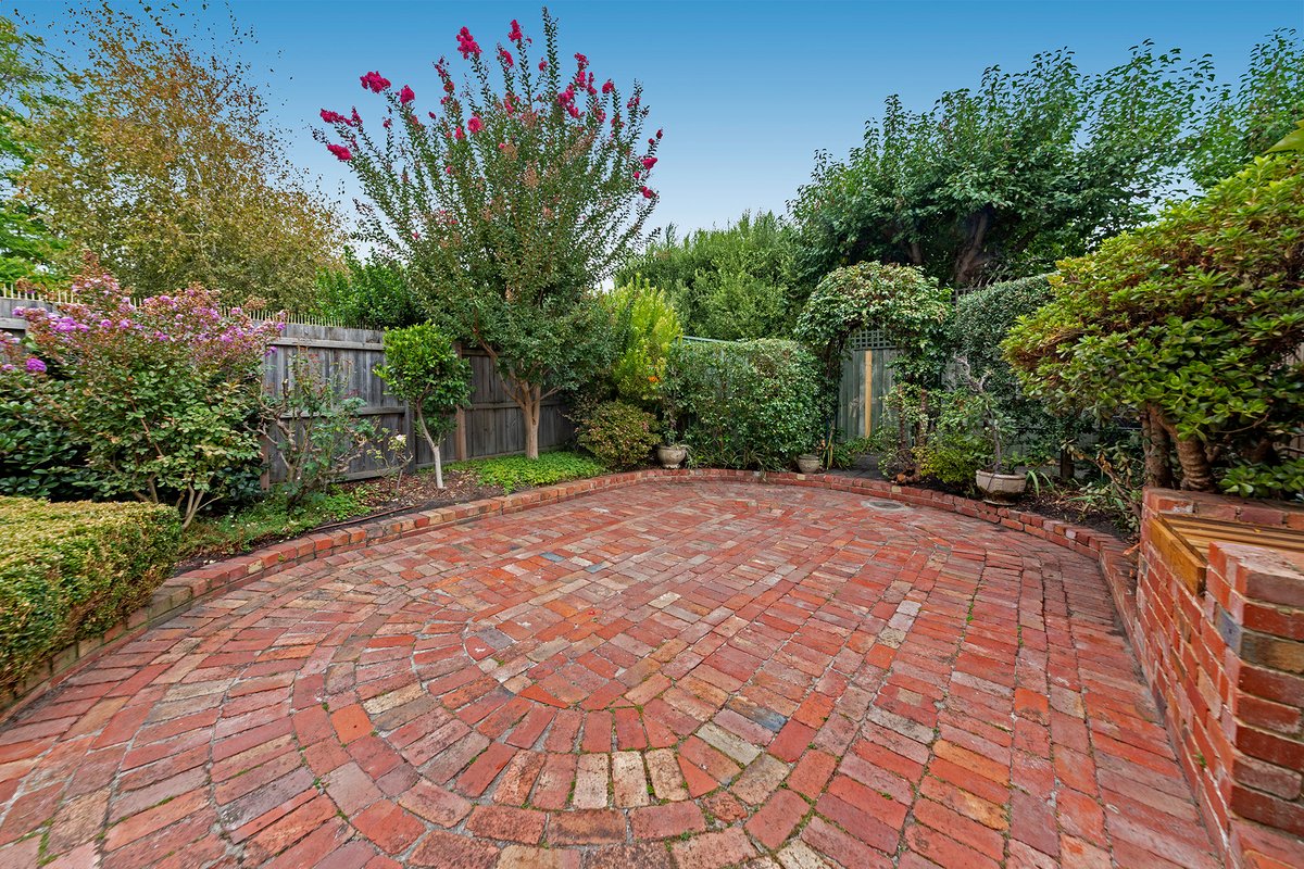 17 Elm Grove BRIGHTON - Residential for lease