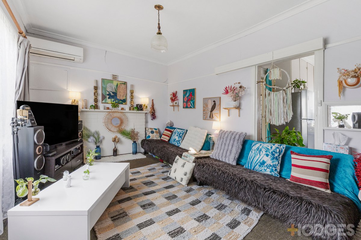 17 Gibbs Street Newcomb - Residential for sale