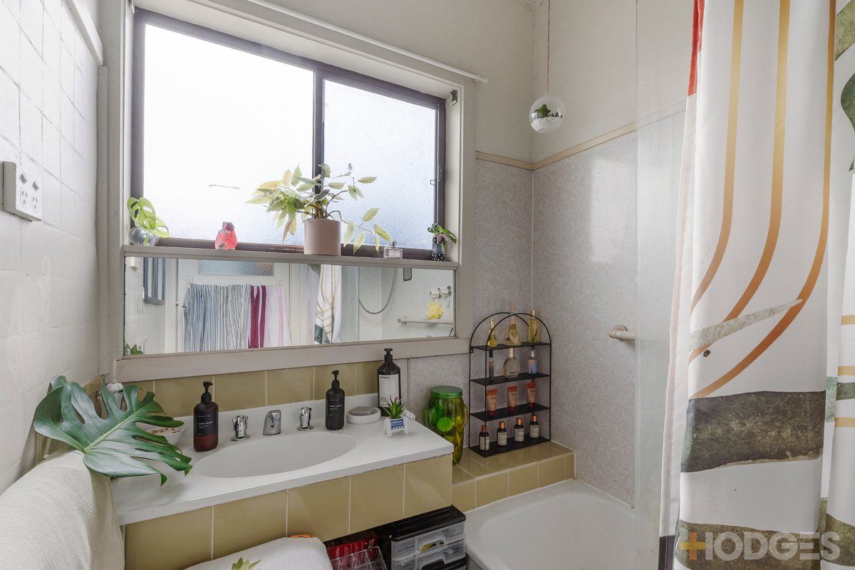 17 Gibbs Street Newcomb - Residential for sale