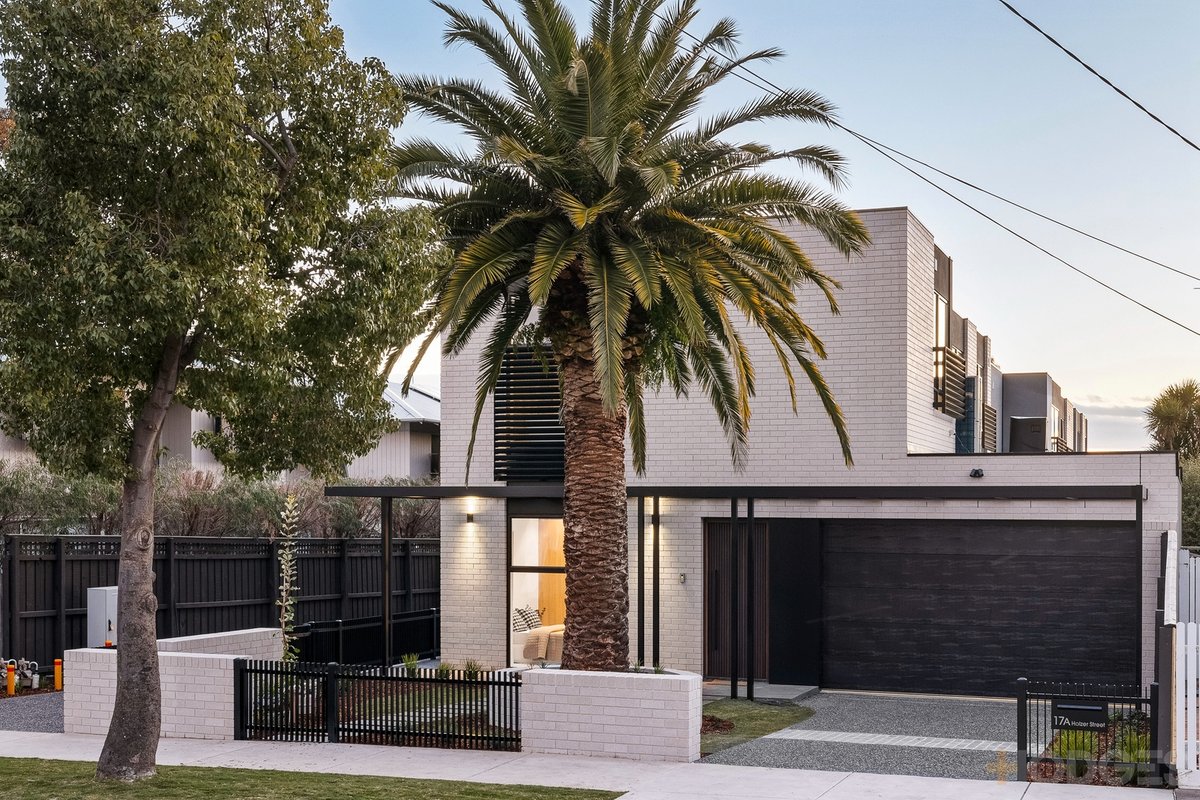 17 Holzer Street Sandringham - Residential for sale