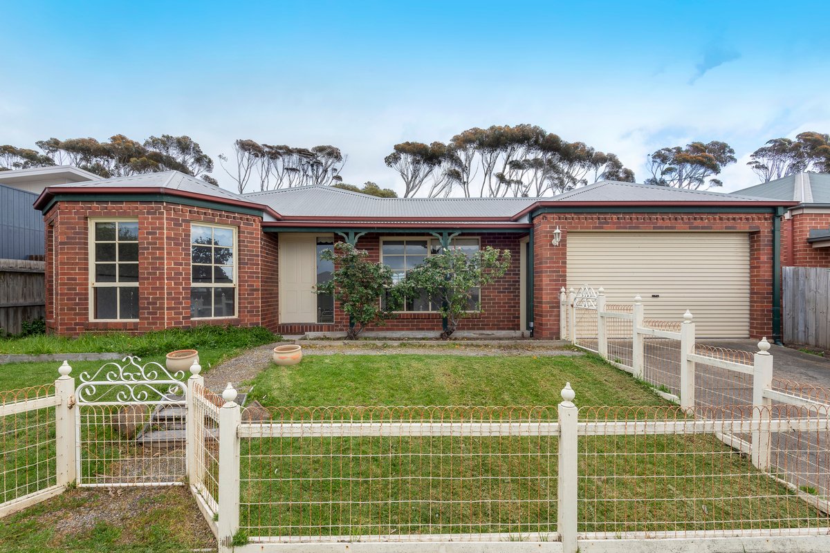 17 Kingfish Ct  Ocean Grove - 4 bedroom property