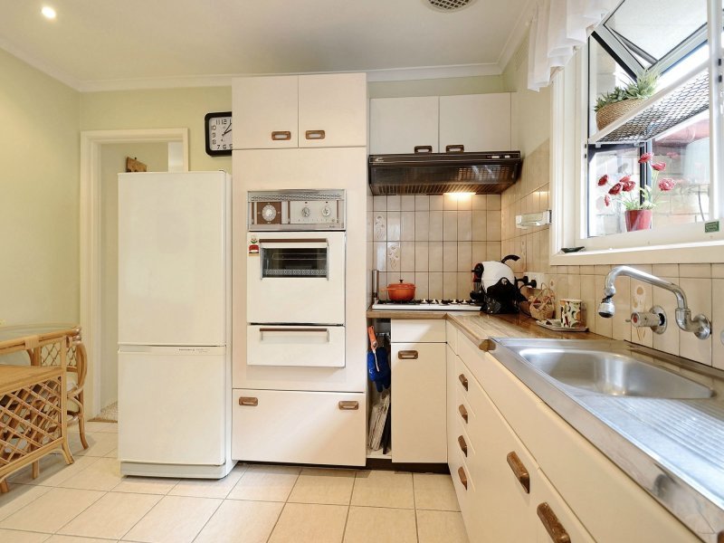1 / 7 Kitchener Street MENTONE - Residential for sale