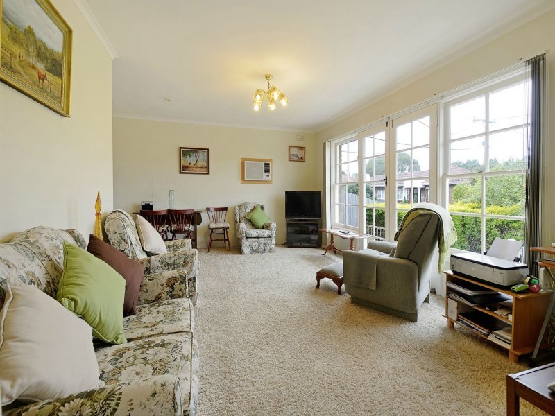 1 / 7 Kitchener Street MENTONE - Residential for sale
