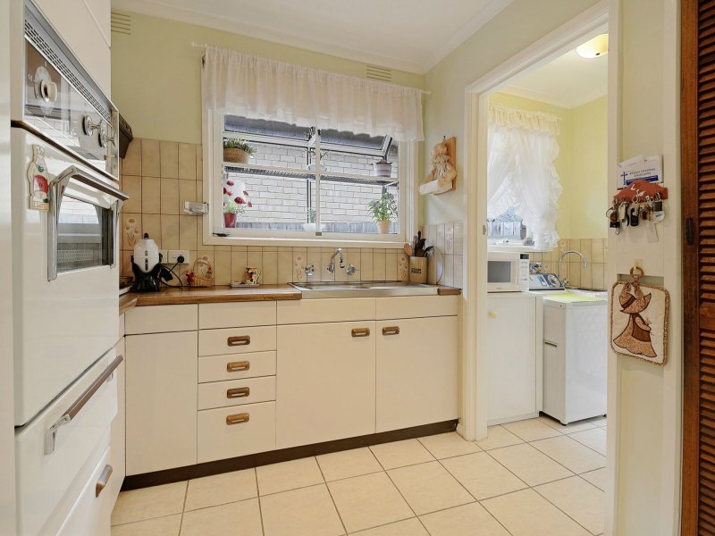 1 / 7 Kitchener Street MENTONE - Residential for sale