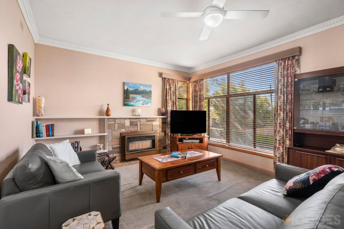 17 Langibanool Avenue Hamlyn Heights - Residential for sale